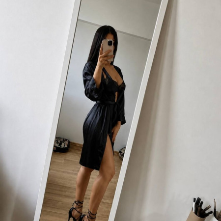Profile picture of Zara